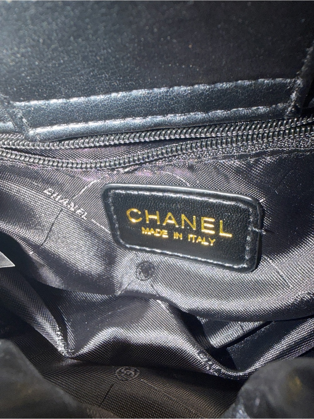 Chanel Beauty GWP Black Quilted Cosmetic Bag Chain With Charms original Box New - Picture 16 of 16